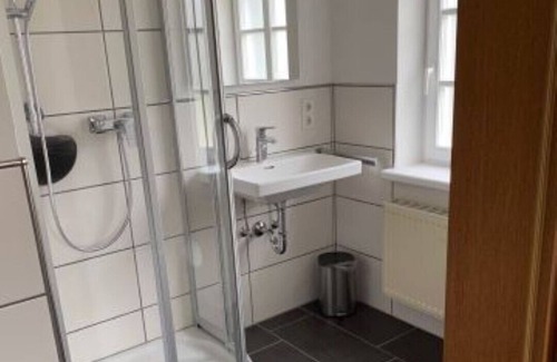 Andel Apartment | GROUND FLOOR, meadow+fence=all single use, dogs welcome