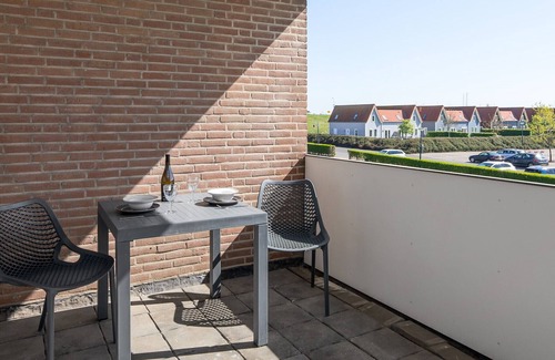 Bruinisse Apartment | Ground floor apartment for 2 persons