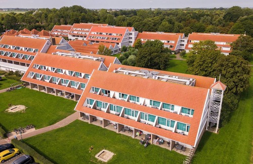 Bruinisse Apartment | Ground floor apartment for 2 persons