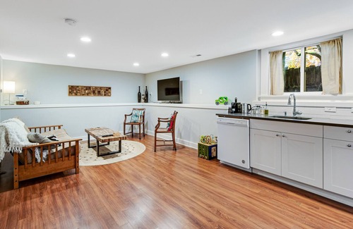 Phinney Ridge House | Ground-floor property with deck, WiFi, and ideal location next to Woodland Park
