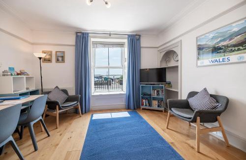 Aberdovey Apartment | Ground Floor Sea View Apartment