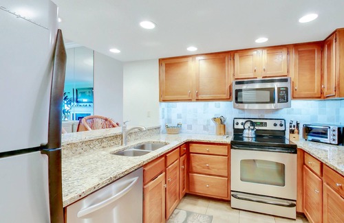 Fernandina Beach Condo | Ground Floor Turtle Dunes - Back Patio Just Steps from Ocean!