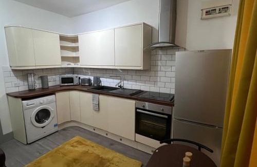 Warrington Apartment | Ground Floor Two Bed Cairo Street
