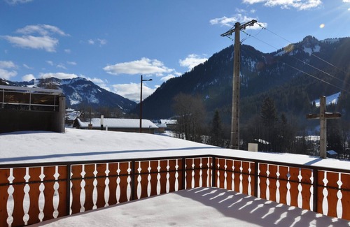 La Chapelle-d'Abondance Apartment | Ground Floor Apartment with Large South-Facing Terrace, Near Shuttle to Portes du Soleil