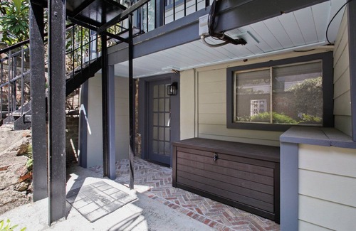Historic District - North Apartment | Ground Level Apartment in City Center by Perry Lane Hotel