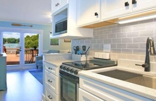 North Shore Condo | Ground level condo with pool and wifi