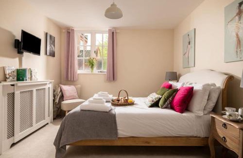 Aldborough Apartment | Ground Wing - Norfolk Cottage Agency