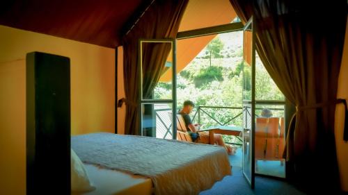 Nuwara Eliya Apartment | Grounder's River Cabin