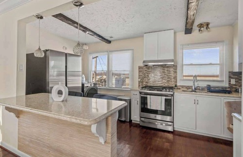 North Bergen House | Group Chic , 25 Mins ->NYC , Free Parking , W/D