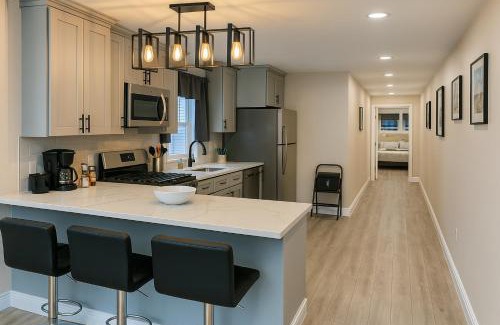 Irvington Apartment | Group-Friendly Luxury 3BR 2 Baths Sleeps 8