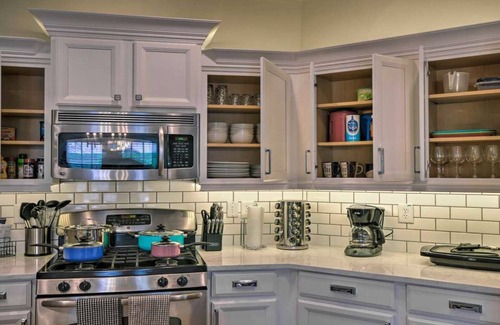 Smyrna Condo | Group Friendly Modern Home Sun trust Park/Atlanta