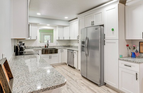 Lakeland Highlands House | Group Getaway w/Deck & Yard in Lakeland!