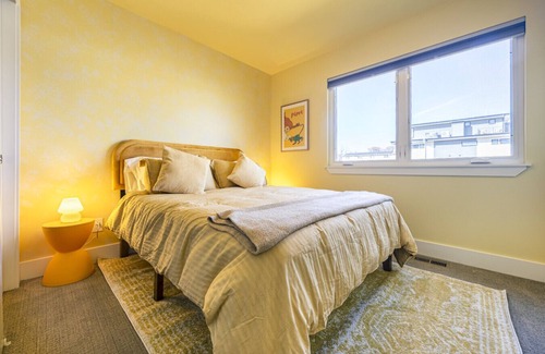 Sloan Lake Apartment | Group Luxury: Heated Pool, Rooftop Spa, Indoor & Outdoor Fire Pits