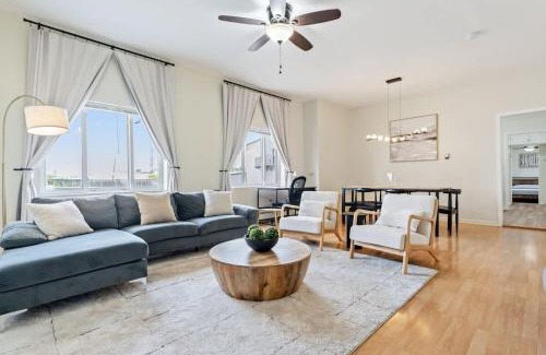 North Bergen Apartment | Group Retreat 15Min to NYC MetLife Mall FREE Parking