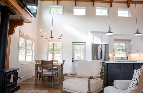 Summerville Other | Group Retreat! Pool, Hot Tub, 15 Acres, Near Rome Tennis, Atlanta & Chattanooga!