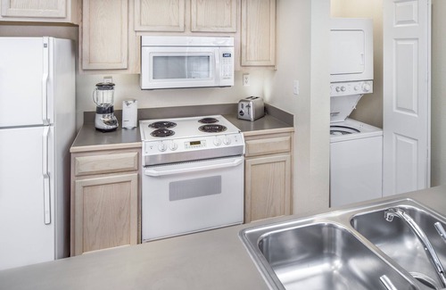 Table Rock Hotel | Group Vacation! 2 Great Units w/Kitchens, Near Hollywood Wax Museum Branson