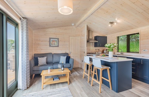 Windermere Cabin | Grove Lodge - a holiday lodge that sleeps 2 with an en-suite
