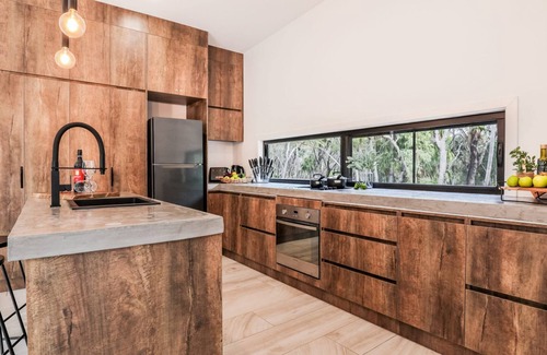 Agnes Water House | GROVE SUNRISE AT 1770 - modern holiday home set amongst natural & peaceful bushland