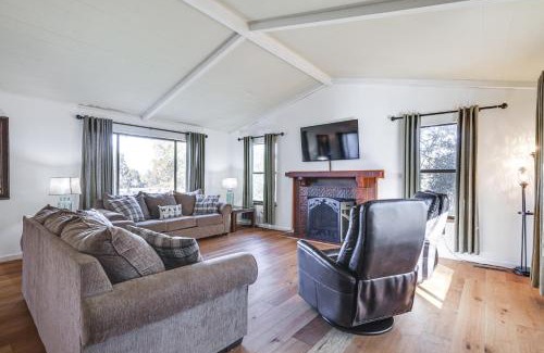 Groveland House | Groveland Home with Deck 2 Mi to Pine Mountain Lake