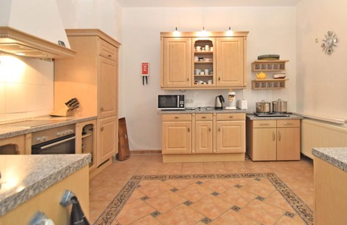 Treuen House | Gruppenhaus mit Sauna bis zu 18 Personen