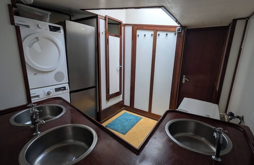 Scheepvaartkwartier Boat Rental | Gruppenschiff Luciana