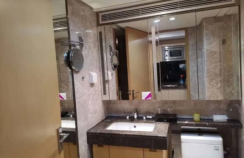 Zhujiang New Town Hotel | Guangzhou Bulgari International