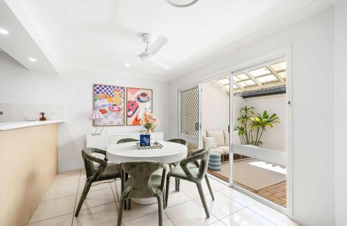Broadbeach Waters Apartment | Guava By Khove