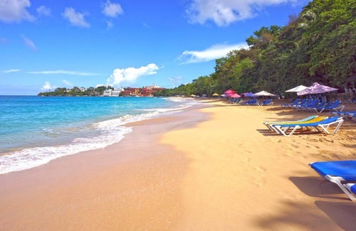 Villas Ana Maria Apartment | Guest-friendly Luxury hotel room in central Sosua, with private bar