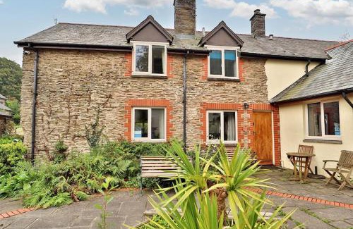 Berrynarbor House | Guest Homes - Hayloft Cottage