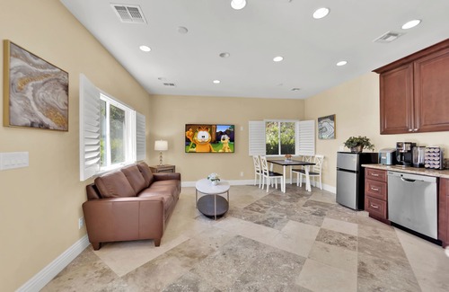 Spring Valley House | Guest House #A Poolside Oasis King Bed, BBQ, Basketball, Mini Golf & Pool