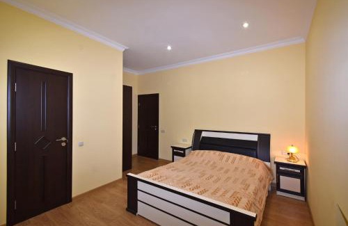 Tsaghkadzor House | Guest House Arsan