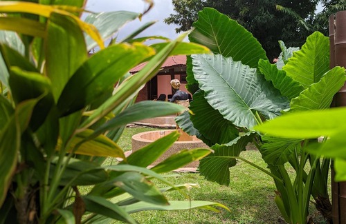 Kumasi House | Guest House & Bar
