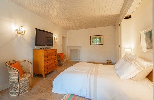 Nieulle-sur-Seudre House | Guest House 'Daniel Garesché' with Shared Terrace, Shared Garden and Wi-Fi