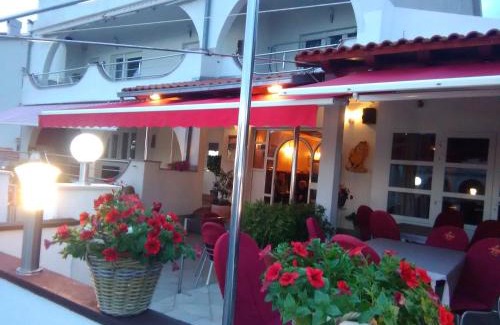 Povile House | Guest house Garfild 2