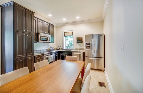 Great Falls House | Guest House in Private Villa ~ 23 Mi to Washington