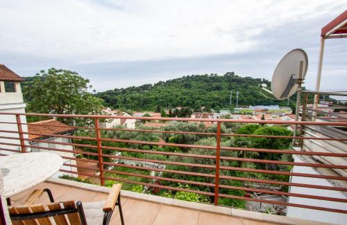 Petrovac House | Guest House Jedro