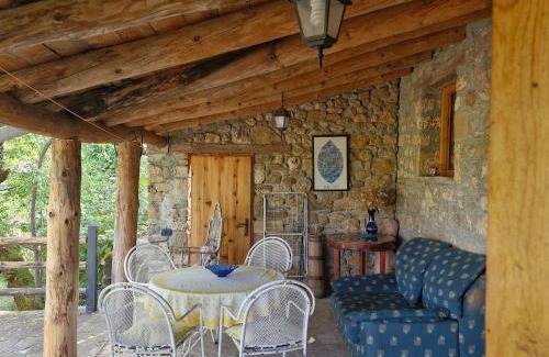 Dardhe House | Guest House Ktona
