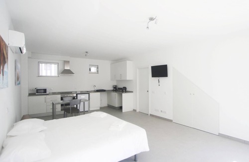 Lagos City Center Bed & Breakfast | Guest House Lovely Swan