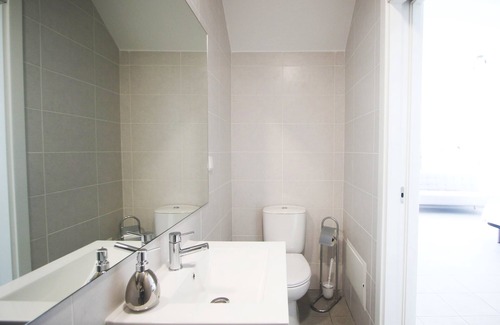 Lagos City Center Bed & Breakfast | Guest House Lovely Swan
