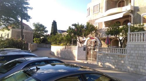 Sumartin House | Guest House Marija