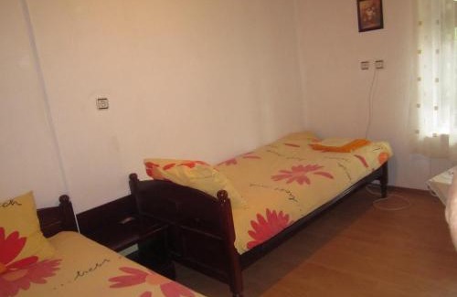Dubnitsa House | Guest House Popov