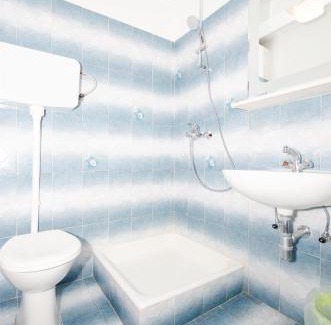 Molunat House | Guest House Rooms Rose