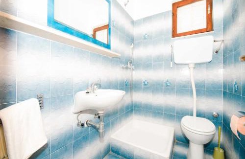 Molunat Apartment | Guest House Rooms Rose - Romantic Double Room with Balcony and Sea View No 1