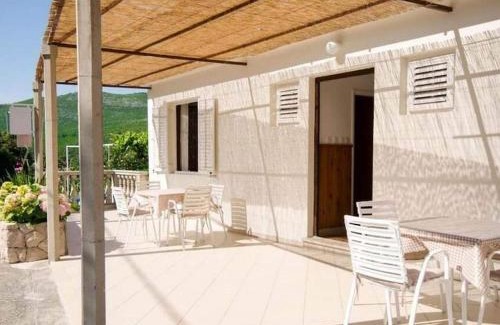 Molunat Apartment | Guest House Rooms Rose - Romantic Double Room with Balcony and Sea View No 1