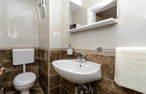 Molunat Apartment | Guest House Rooms Rose - Studio with Terrace