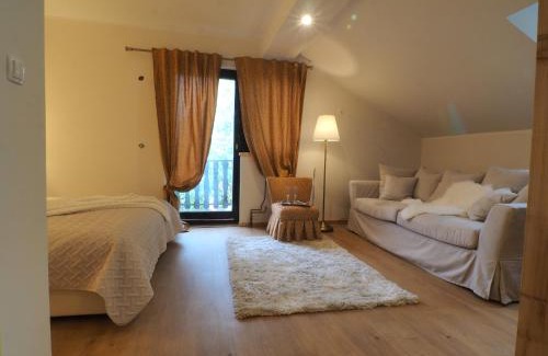 Municipality of Plaski House | Guest house Sara Latin