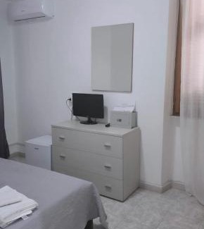 La Maddalena Bed & Breakfast | Guest House Tra Rocce E Mare