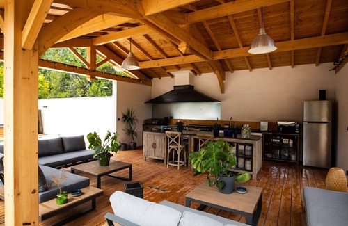 Paluds de Noves Villa | Guest house with pool and spa - by feelluxuryholidays