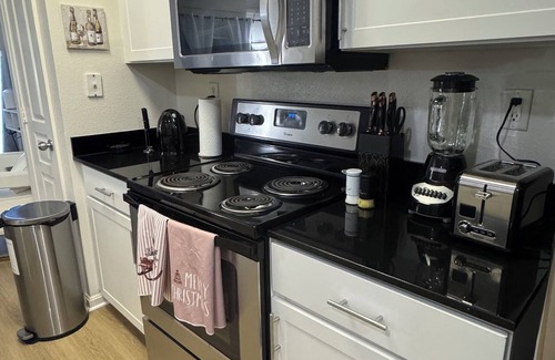 Eisenhower East Apartment | Guest Room at OasisNearWashingtonDC. 2Queens 1SofaQueenBed FreeParking