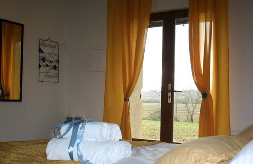 Tercis-les-Bains Bed & Breakfast | Guest room "L'adour" at Domaine Castetbieilh